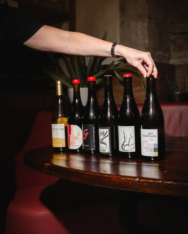Hi ha viins que parlen, enamoren i emocionen ❤️🍷Aquest Sant Valentí descobreix la nostra selecció de viins, perfectes per acompanyar els moments més especials.

Hay viinos que hablan, enamoran y emocionan❤️🍷Este San Valentín descubre nuestra selección de viinos, perfectos para acompañar los momentos más especiales.

There are wines that speak, seduce, and move❤️🍷This Valentine’s Day, discover our selection of wines, perfect to accompany the most special moments.